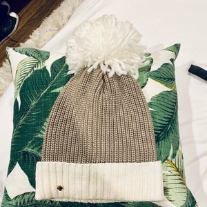 Late spade Pom Pom beanie
